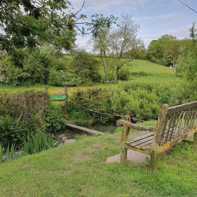 Priory Cottage Westbury  Exterior photo
